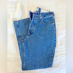 Everlane The Curvy 90’s cheeky straight jean
